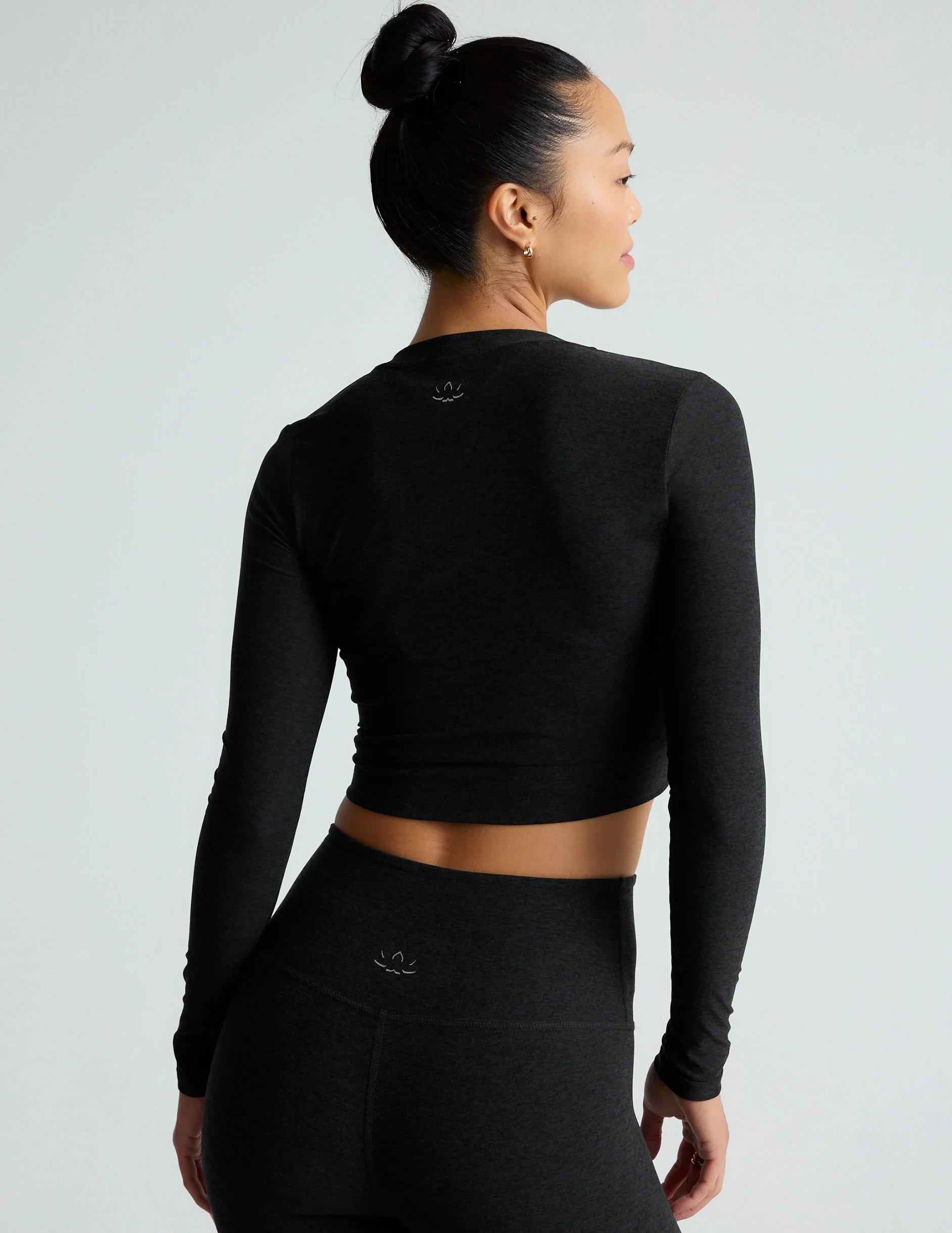Featherweight Center Stage Cropped Long Sleeve Pullover - Image 5