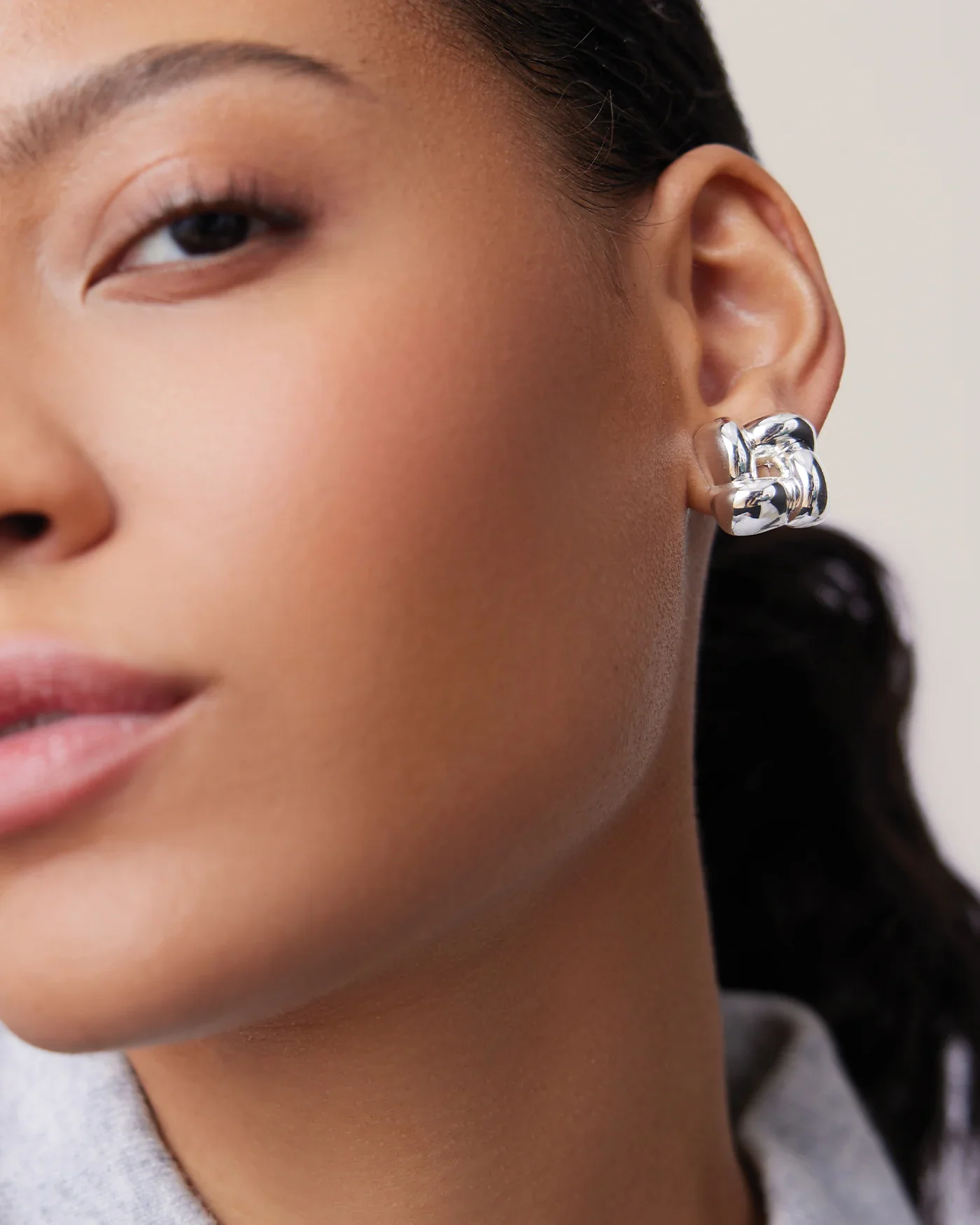 Small Woven Square Earrings in Silver - Image 2