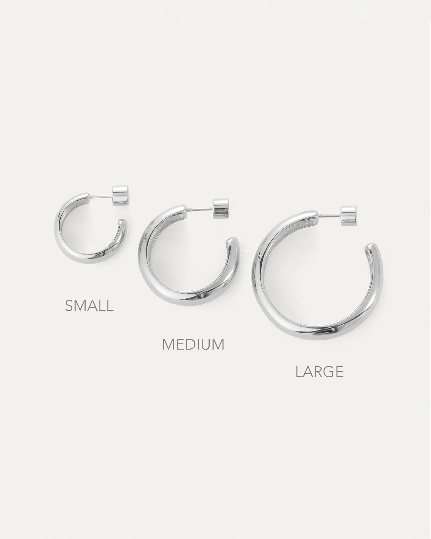 Staple Hoop Earrings Medium in Silver - Image 3