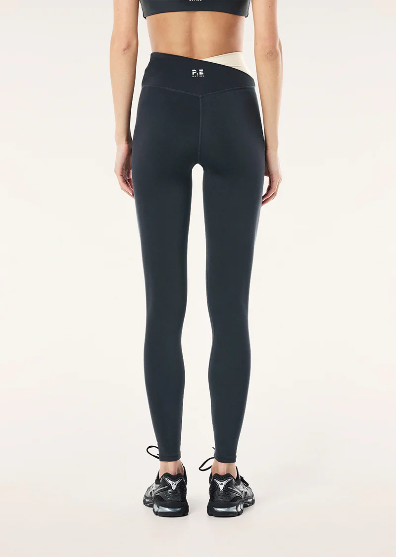 Wander Full Length Legging In Asphalt - Image 5